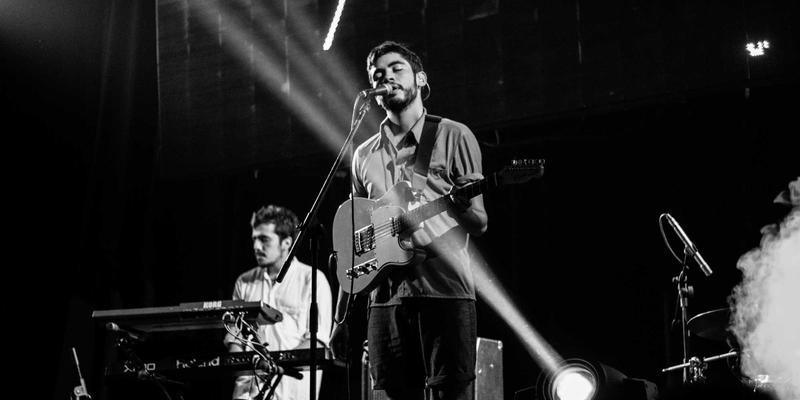 工业制造中的精密机械加工技巧：以新华机械为例探索非标设备制造核心