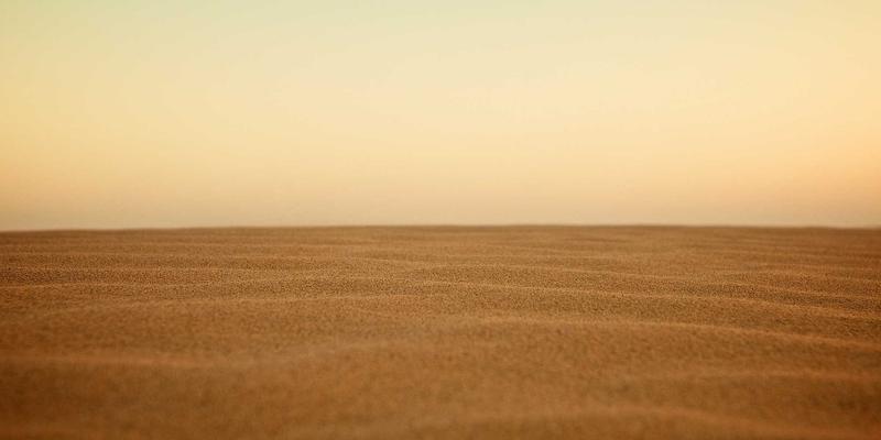 车铣复合加工中心：复杂异形零件制造的效率革命与精度保障